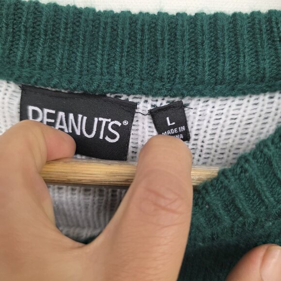 Peanuts Snoopy Christmas Sweater Men Large Pocket Snowflake Green Knitted - Picture 3 of 7